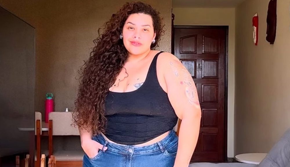 Aila Menezes exibe transformação um ano após cirurgia bariátrica: ‘Orgulho de mim’
