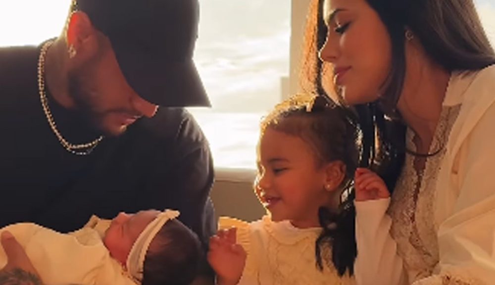 Neymar e Bruna Biancardi celebram 2 meses de Mel, caçula da família: ‘Princesa’